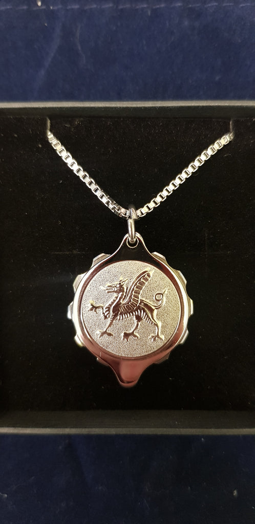 STAINLESS STEEL PENDANT WITH WELSH DRAGON ON 22